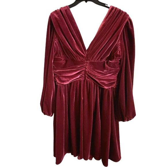 Gianni Bini MARIAH Velvet Plunging Neckline Mini Color JAM - Picture 5 of 9